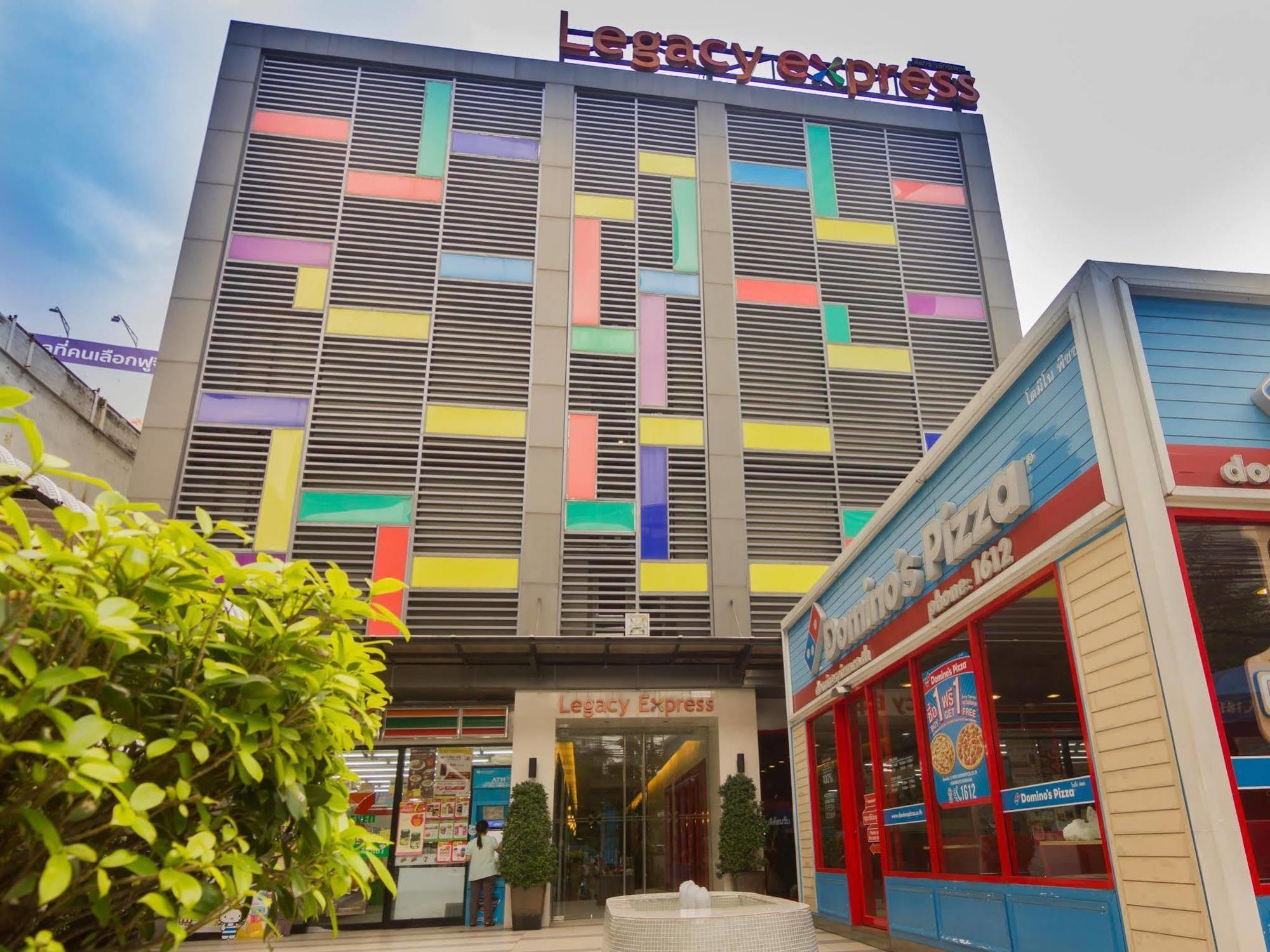 Legacy Hotel Bangkok Sukhumvit Exterior photo
